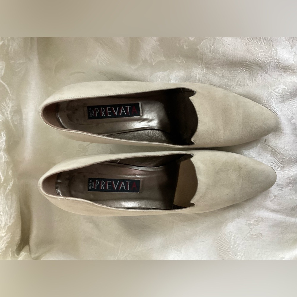 Beautiful cream suede shoe